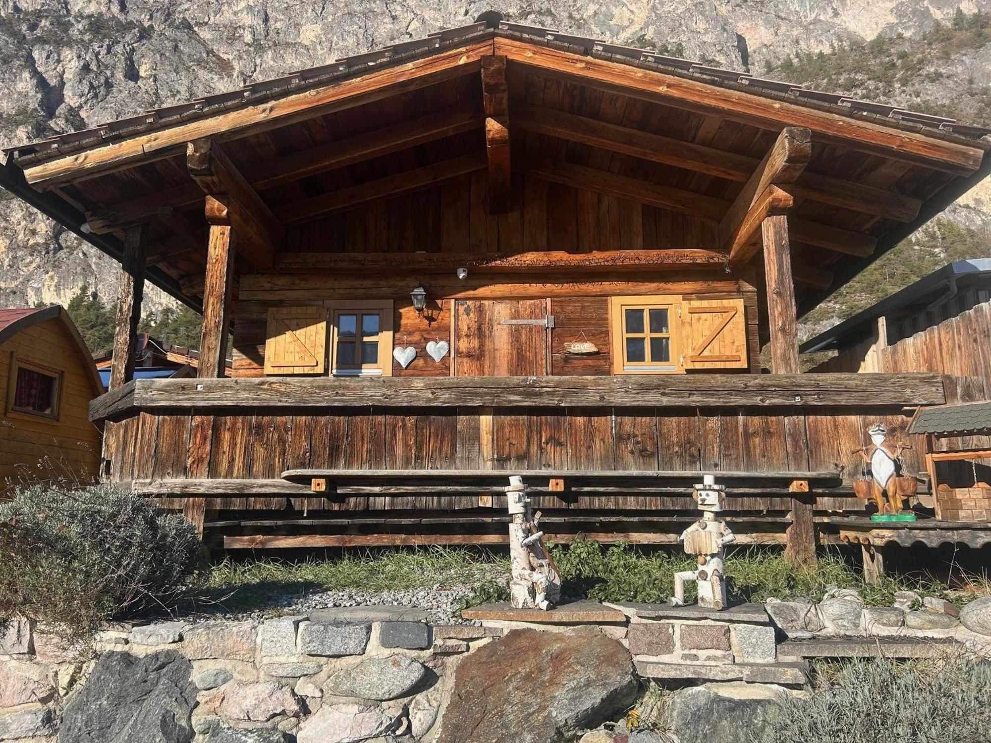 Campsite Inn-Side Adventure Cabins
