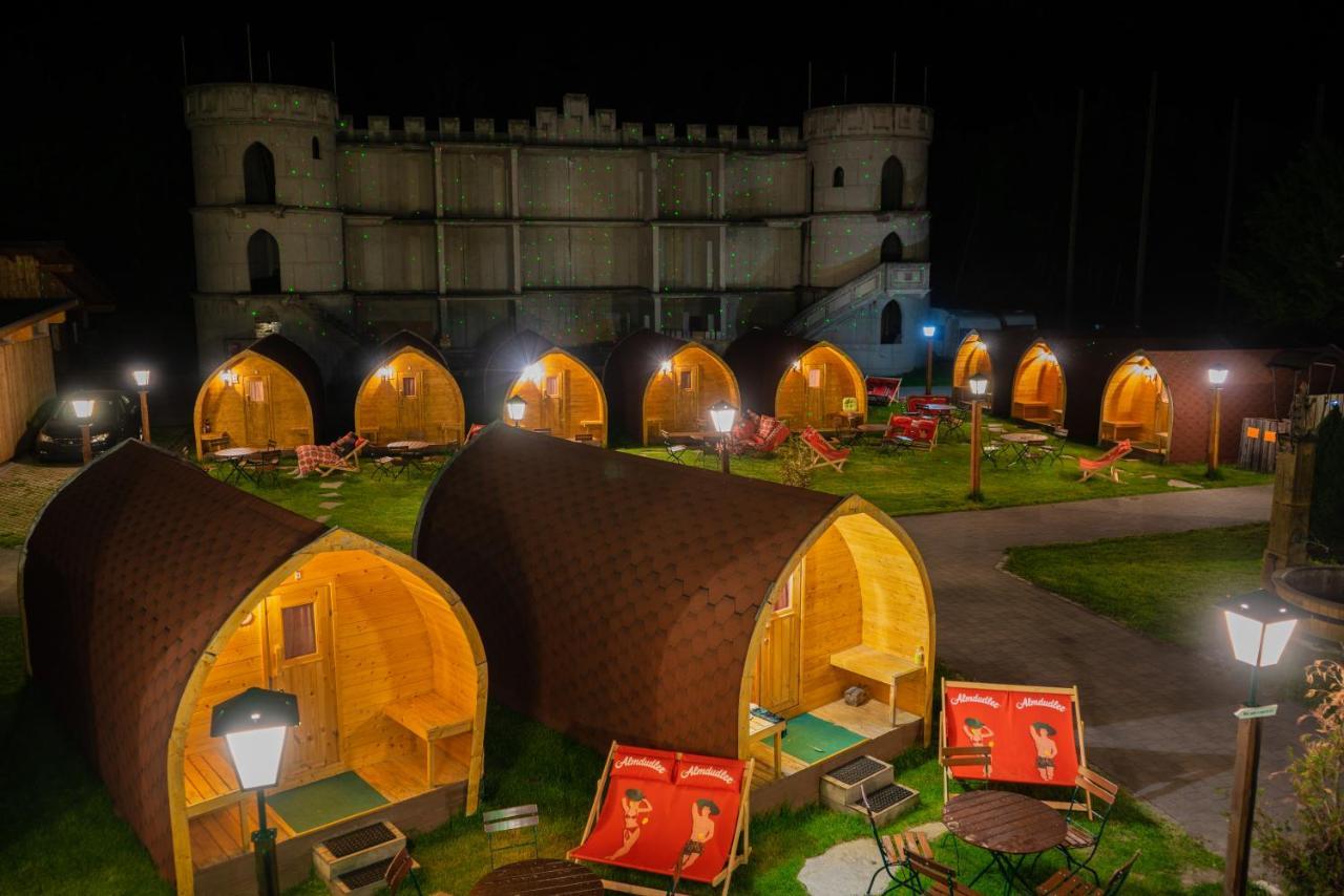 Inn-side Adventure Camping *